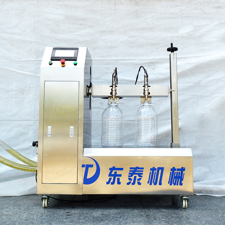 俱往矣，數(shù)風(fēng)流人物，還看東泰半自動食用油灌裝機(jī)